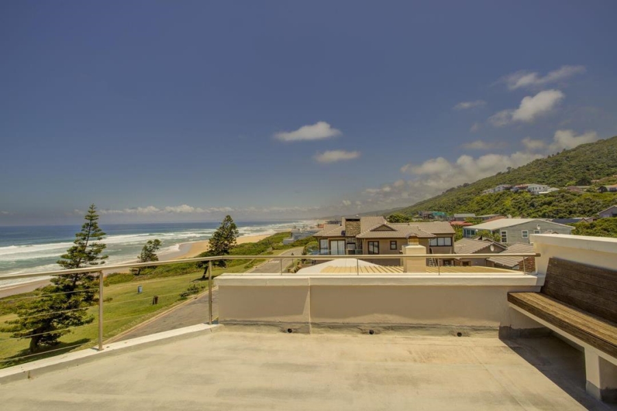 5 Bedroom Property for Sale in Glentana Western Cape